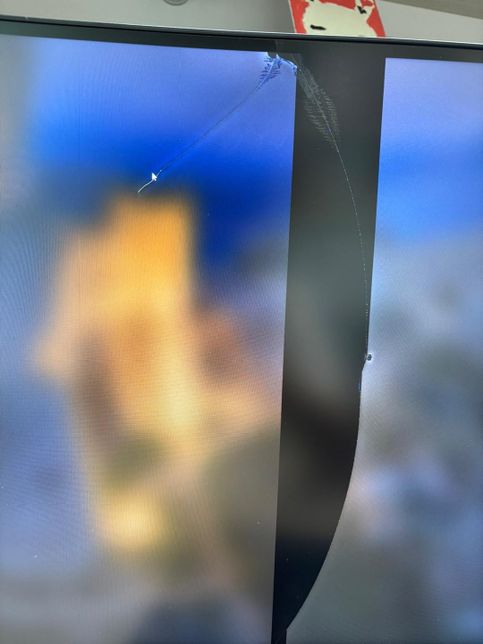 삼성 커브드 모니터 수리비용 알려주세요.ㅜㅜ의 0번 째 이미지