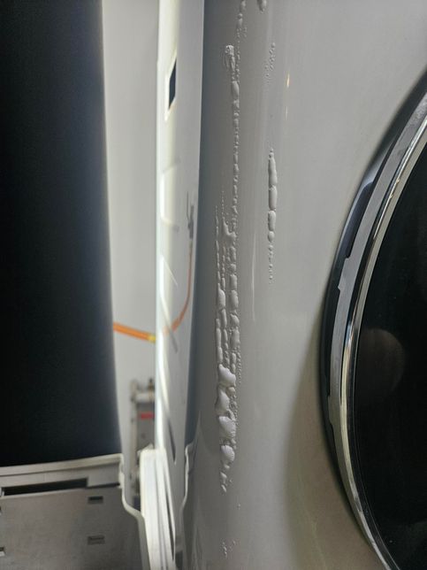 전세집 건조기 겉 시트? 비닐이 부풀어 올랐어요.의 0번 째 이미지