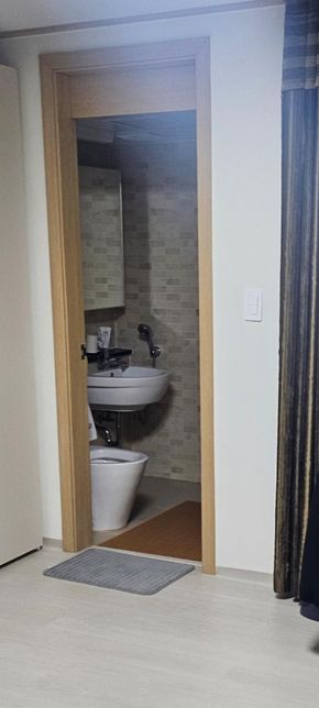 아파트 안방 화장실 샤워 가능하지 않나요?의 0번 째 이미지