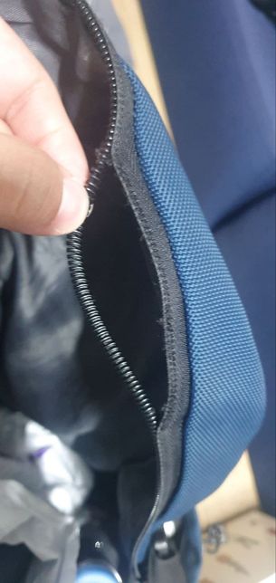 가방 백팩 지퍼 뜯김 수선 비용 얼마나 나올까요의 0번 째 이미지