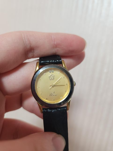 집 청소 하다가 발견한 시계인데 어떤 시계인가요?의 0번 째 이미지