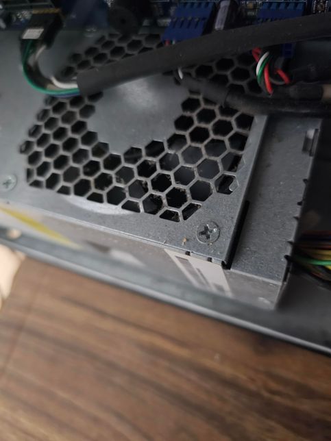 본체 먼지 이정도면 청소 해야하나요?의 2번 째 이미지