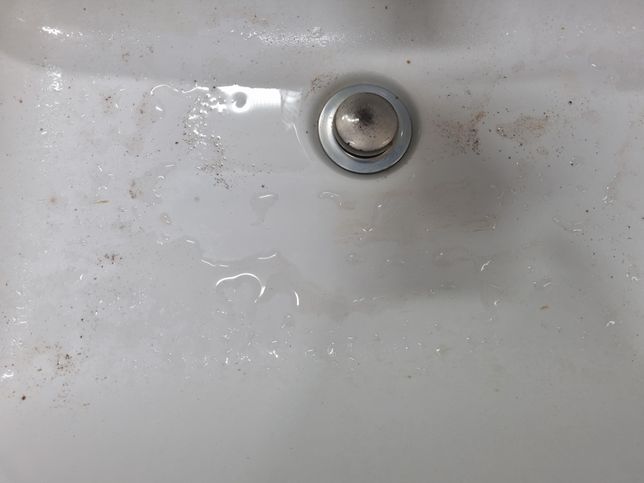 전세사는 집에서 녹물이 나오는데 집주인에게 배관교체를 요구할 수 있나요?의 1번 째 이미지