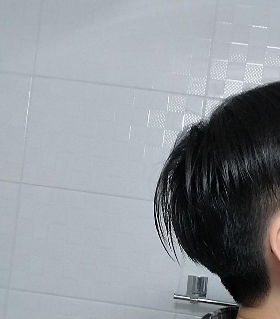 헤어고민] 커트하고나면 항상 뒷머리가 뜹니다 ㅠㅠ 제발 살려주새요의 2번 째 이미지