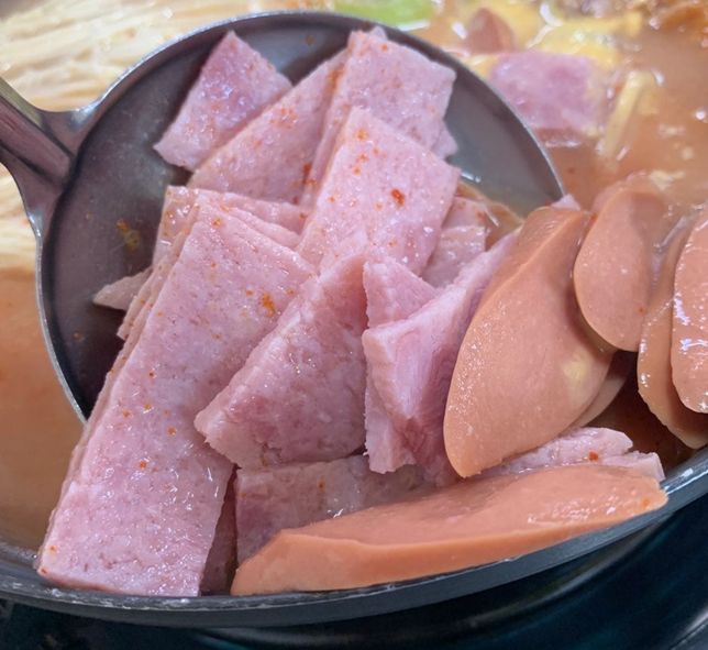 부대찌개 들어가는 햄 종류알고싶어용!!!!의 0번 째 이미지