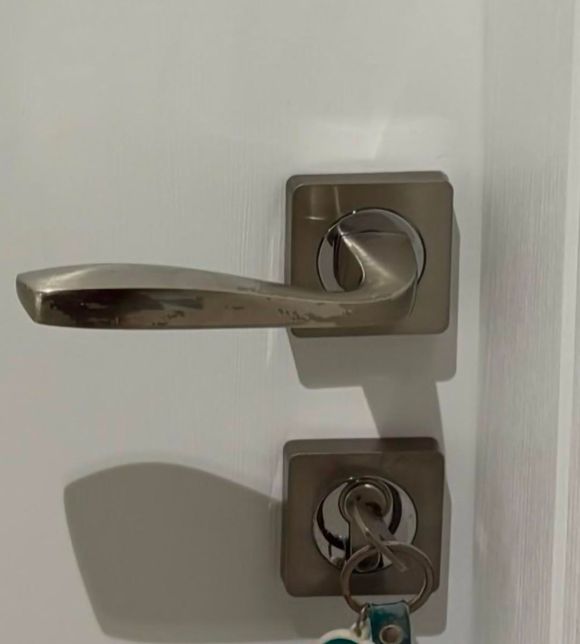 안방 문손잡이(상하세트형) 교체방법의 0번 째 이미지