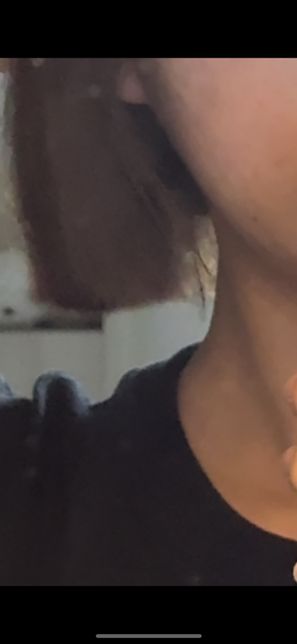 미용실에서 테슬컷 잘랐는데 안쪽과 바깥 머리 층이 달라요의 1번 째 이미지