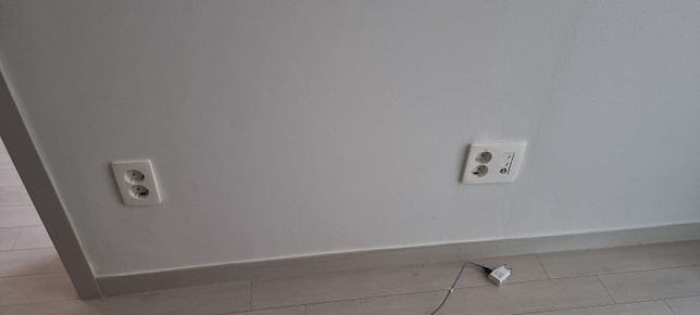 안방에있는 콘센트 2구짜리 두개만 전기가 안옵니다..의 0번 째 이미지