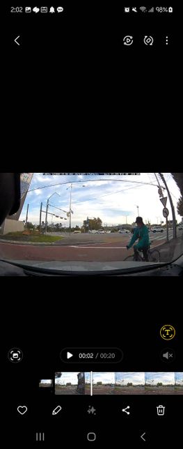 신호등이 없는 횡단보도 자전거 사고!의 2번 째 이미지