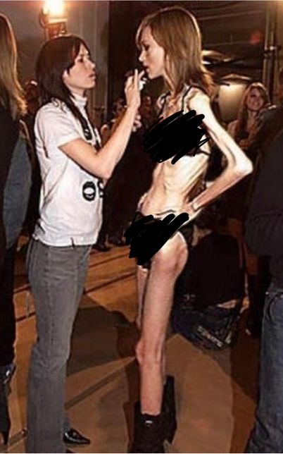 아니 여름옷을 뭐입어야할지를모르겟어요 미치것네의 0번 째 이미지