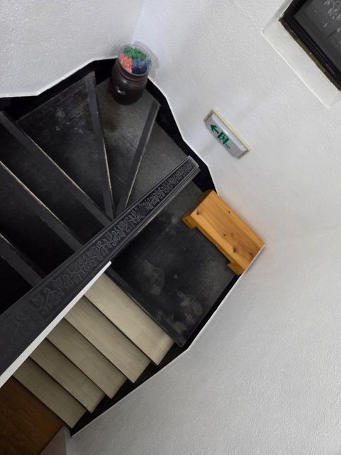 대리석 카페트에 본드가 들어가는 양을 알고 싶어요?!의 1번 째 이미지