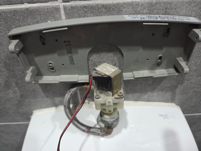 소변기 자동 센서 java 제품인데 작동을 안하는데 왜 그럴까요?의 1번 째 이미지