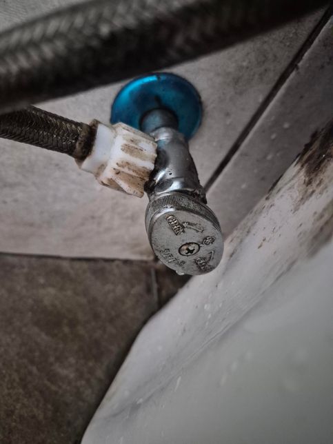 변기 부품 교체해야 하는지 문의드려요의 0번 째 이미지