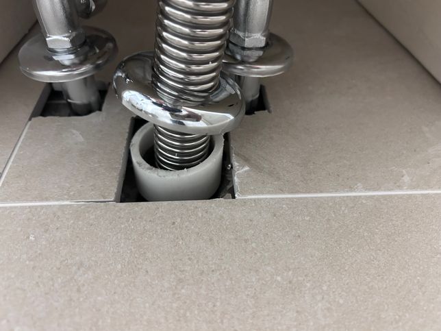 화장실 리모델링 후에 냄새가 나는데 세면대 쪽 문제일수도 있나요?의 0번 째 이미지