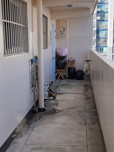 복도식아파트 끝집 에 장독 적치물 소방법적용문의드립니다.의 0번 째 이미지