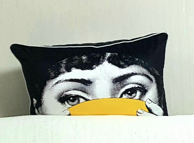 인테리어 눈이 강조되는 사람 얼굴 어떤 작품인가요?의 0번 째 이미지