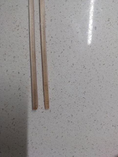 이 일회용 나무젓가락 곰팡이 핀건가요?의 3번 째 이미지