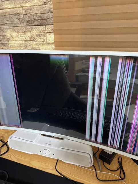 컴퓨터 모니터 증상이 왜 이럴까요??의 0번 째 이미지