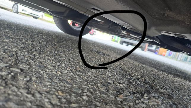 차에서 물이나오는데요 저거 뭔가요?의 0번 째 이미지