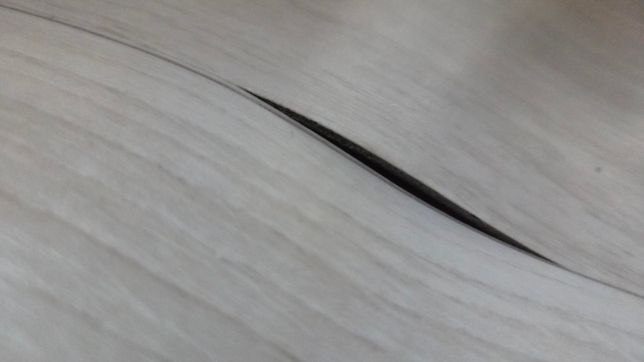 누수 문제? 사용자 부주의? 장판 뜯어짐.의 2번 째 이미지