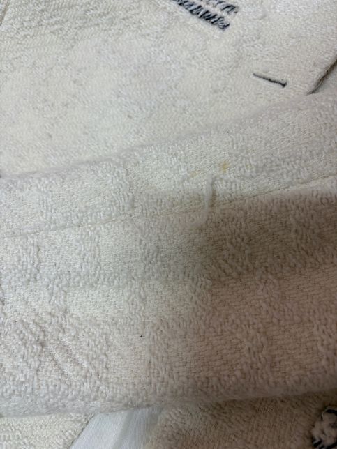 세탁소에 맡긴 옷이 이상하게 되어서 왔어요의 2번 째 이미지