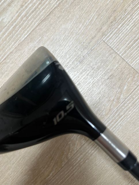 골프채 2개가 있는데 뭔지를 모르겠어요의 1번 째 이미지