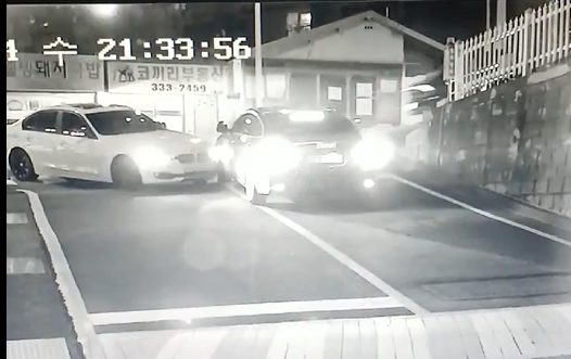 이렇게 사고가 났어요 몇대 몇인가요 누가 가해자고 누가 피해자 인가요의 1번 째 이미지