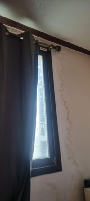 전세집에서 10년을살다가 이제 이사나가려하는데 벽지에관해서 어디까지 배상해줘야하나요?의 1번 째 이미지