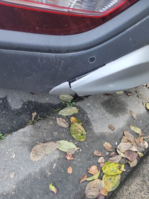 차량 뒷부분이 손상되었을 때 어떻게 수리를 할 수 있을까요?의 0번 째 이미지