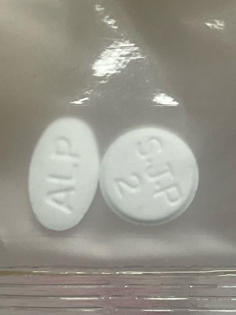 약 7개월전 제조된 약…..먹으면 안되겠죠ㅠ의 0번 째 이미지