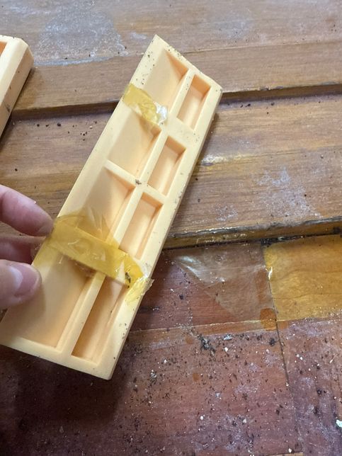 구옥 주택 거실 바닥 코팅재 보수 방법 궁금해요의 0번 째 이미지