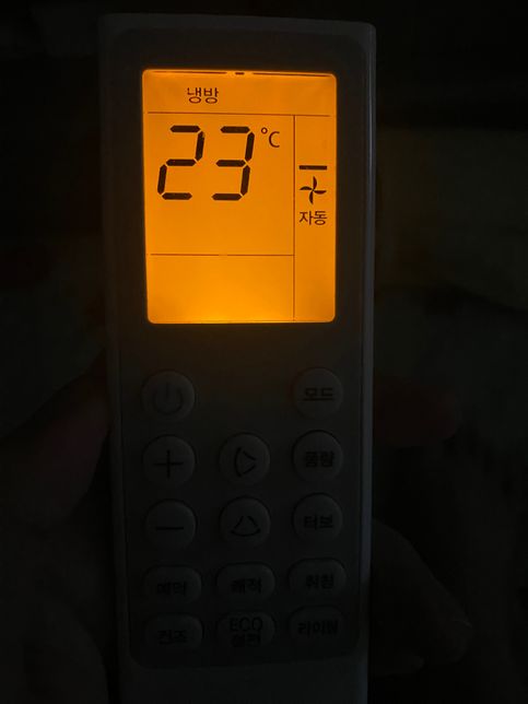 에어컨 리모컨고장인가요 어떻게해야하나요?의 0번 째 이미지
