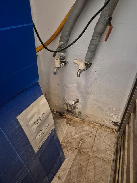 보일러누수 빨간색 전수에서 물이 샙니다!!의 0번 째 이미지