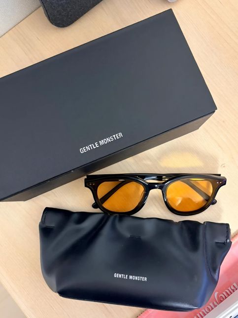 젠틀몬스터 렝 플렛바 오렌지 제품 이거 진품인가요?의 0번 째 이미지