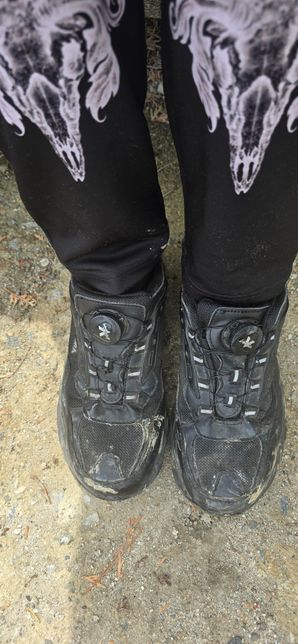 다이얼식 안전화의 다이얼 쏠림이유?의 0번 째 이미지