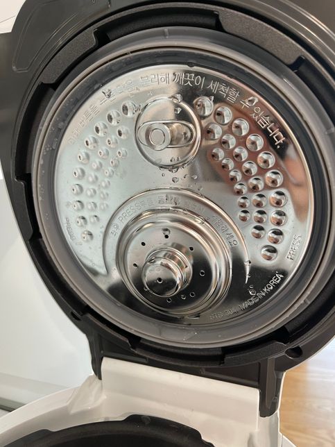 밥솥 a/s를 받았는데 뚜껑커버가 다른게 왔어요의 1번 째 이미지