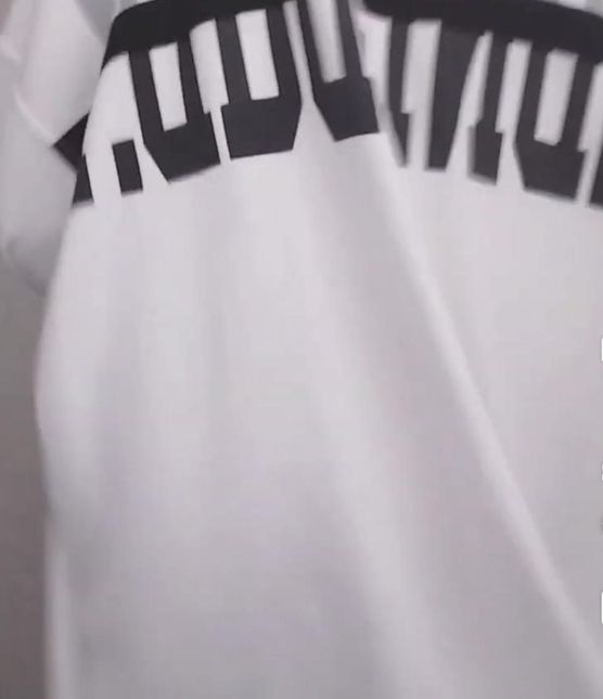 이 옷 정보 좀 알려주세요......의 0번 째 이미지