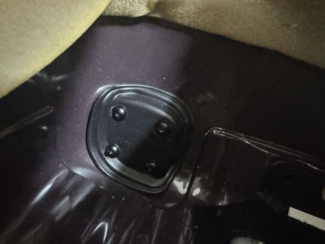 아메리칸투어리스트캐리어바퀴 어떻게 빼나요의 0번 째 이미지