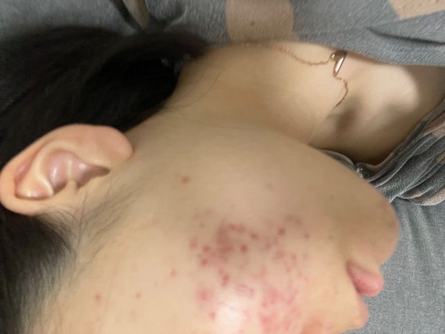 아침에 세수하고 6시쯤 화장하는데.의 0번 째 이미지