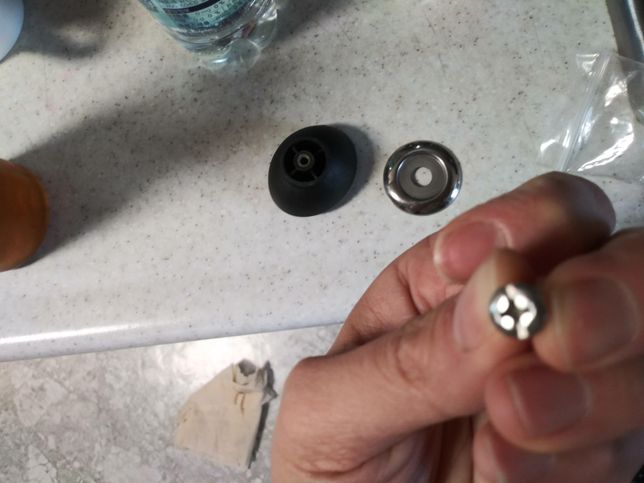 냄비뚜껑 손잡이 교체할려고 하는데요의 1번 째 이미지