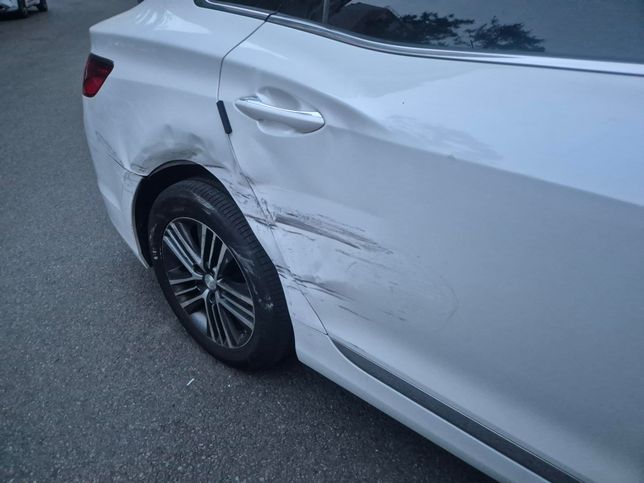 주차중 차량사고 수리는 어디가는게 좋을까요의 0번 째 이미지