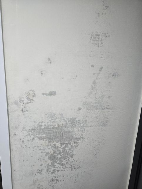 누수피해로 인한 벽지상태가 궁금합니다.의 1번 째 이미지