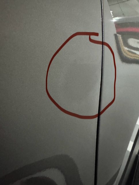 지인이 폴리싱해줫는데 이렇게 됫는데 타고 다는데는 문제 없겟죠??의 1번 째 이미지