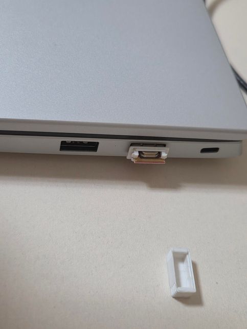 lg 그램 노트북 측면 usb 끼우는곳 망가짐 질문의 2번 째 이미지