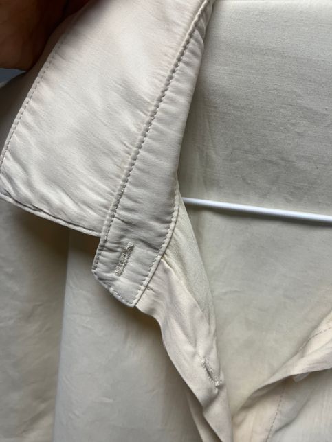 블리우스 단추부분 다림질 어떻게 해야 펴지나요??의 3번 째 이미지