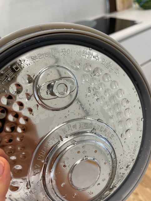 밥솥 a/s를 받았는데 뚜껑커버가 다른게 왔어요의 2번 째 이미지