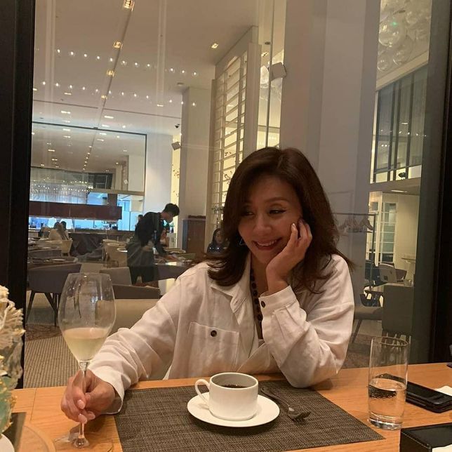 최명길배우의 모습에 대해 궁금한 것이 있습니다.의 3번 째 이미지