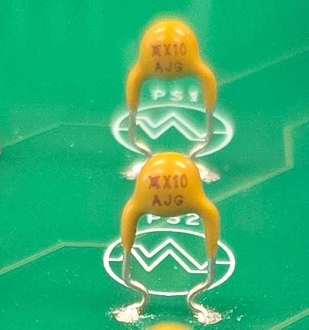 전자부품인데 뭔지 모르겟어요 혹시 아는분 있을까요?의 1번 째 이미지