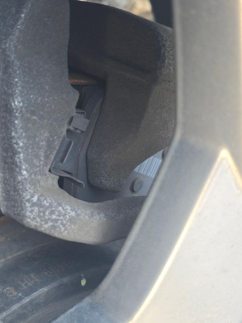 브레이크 패드 교체해야될까요?.??의 3번 째 이미지