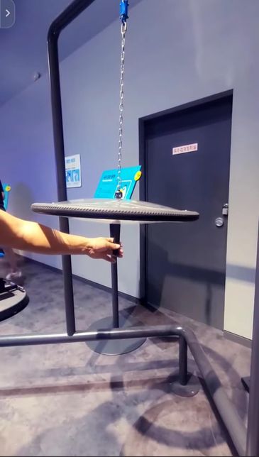 자전거 바퀴를 줄에 메달고 돌릴때랑 안돌리고 메달았을때 왜 다른 결과가 나오나요?의 1번 째 이미지